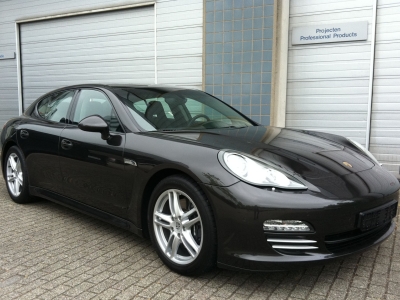 Porsche Panamera 4