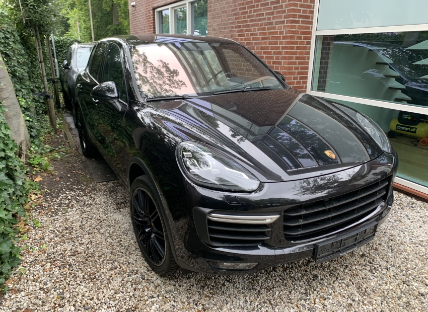 Porsche Cayenne Turbo  uit Duitsland importeren