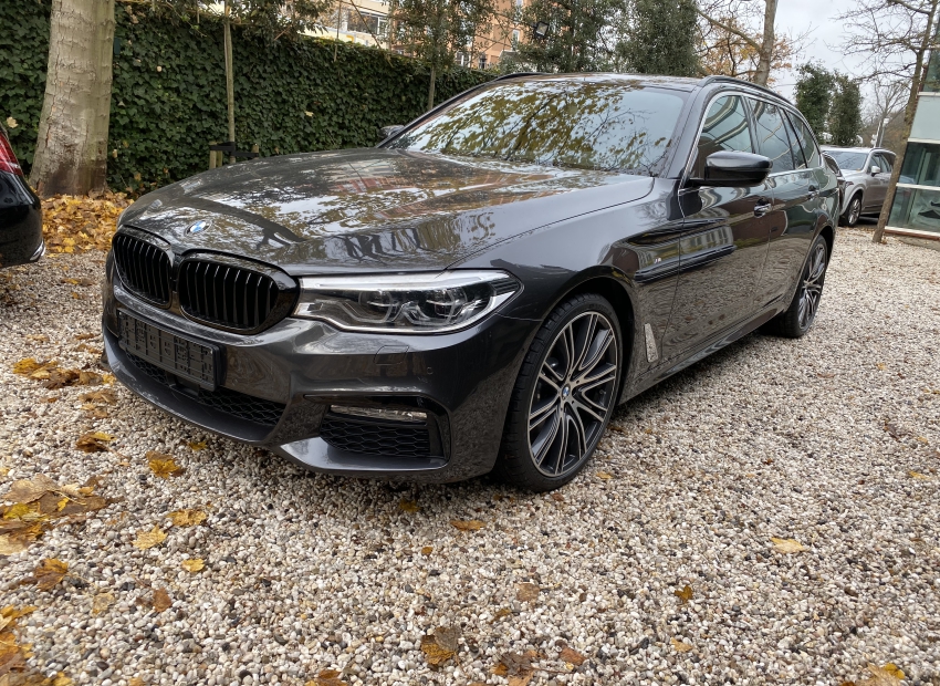 BMW 5-serie Touring - 540I Xdrive Executive uit Duitsland importeren