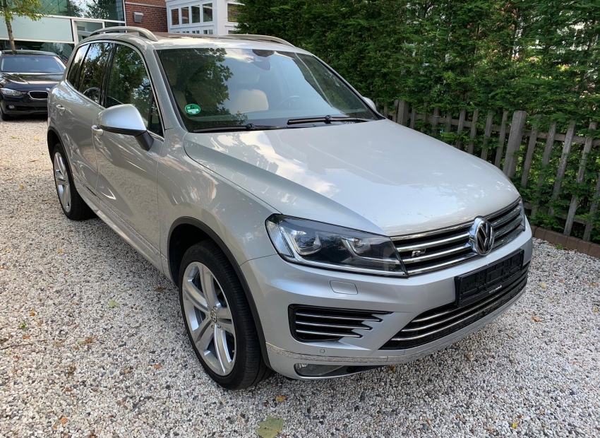 Volkswagen Touareg V6 TDI Exclusive R-Line uit Duitsland importeren